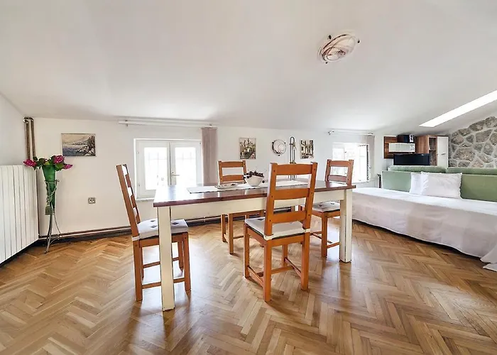 Hortensia Apartment *